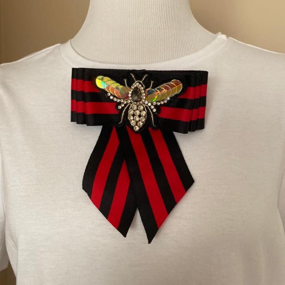 Elegant Bow Tie 🎀